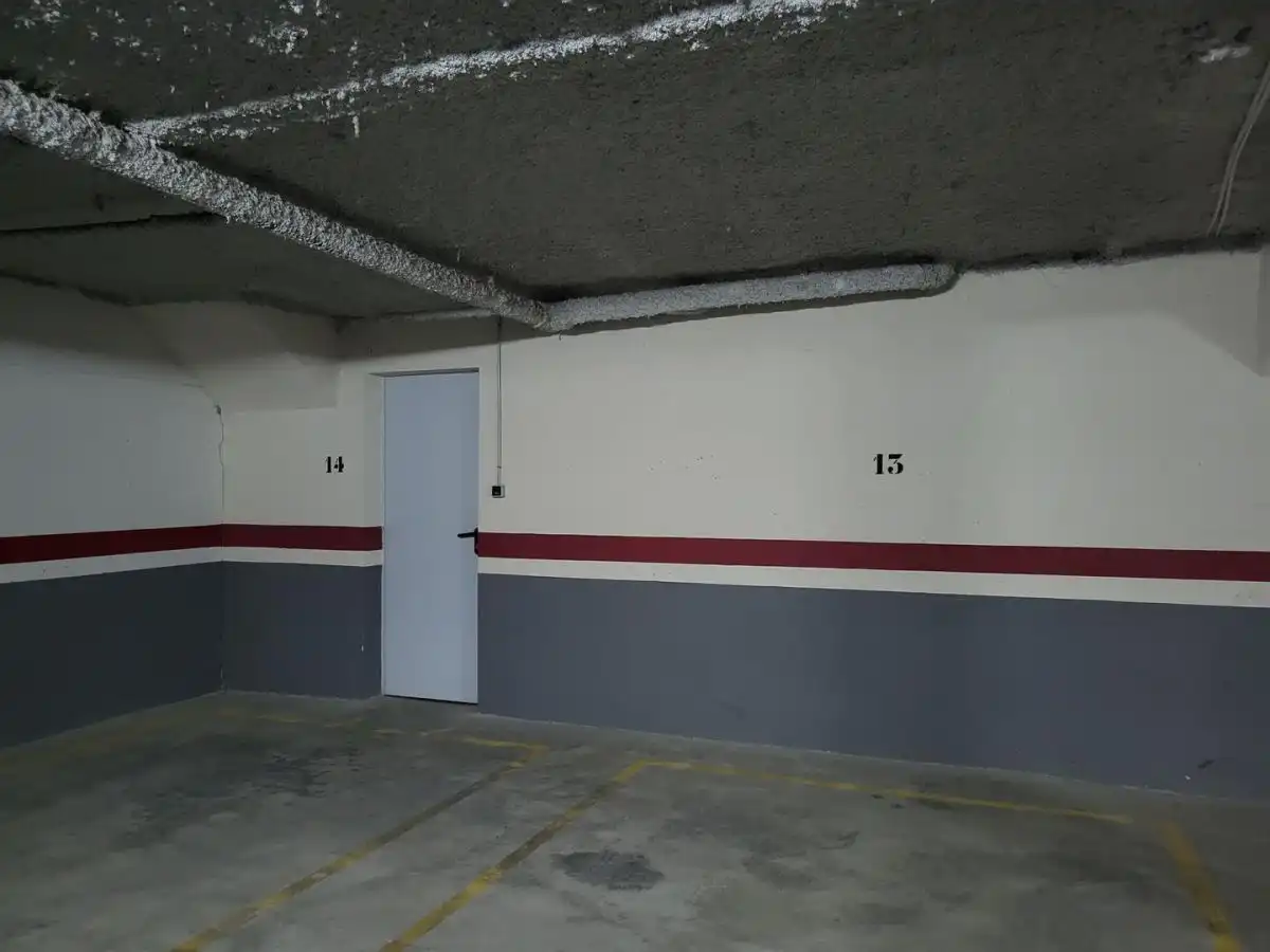 Parking of Garage for rent in Motilleja