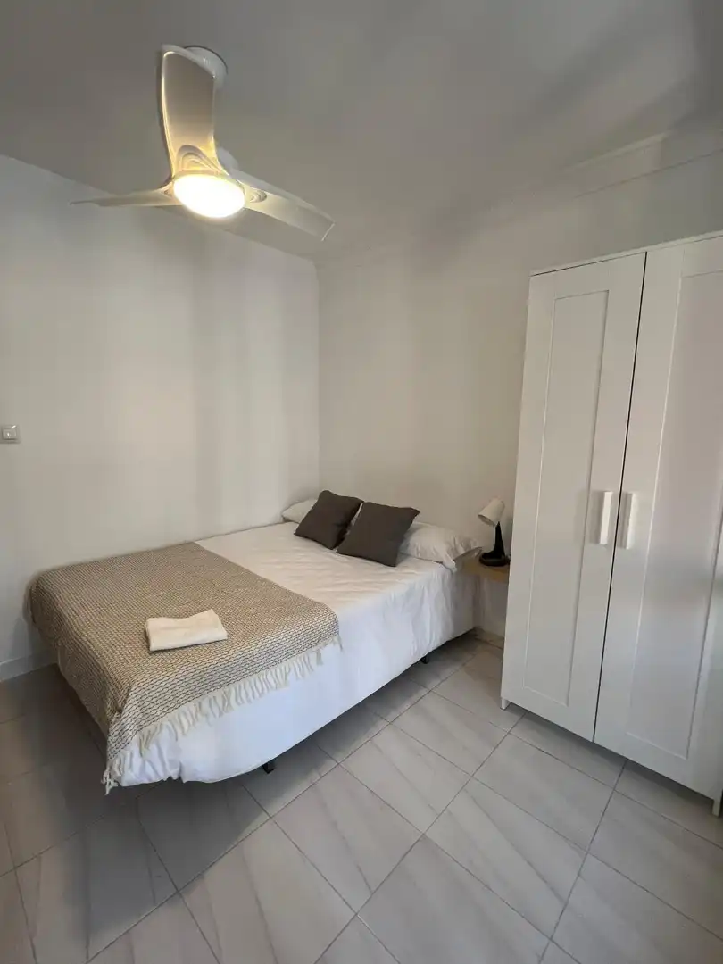 Habitación de Piso para compartir en Málaga con Aire acondicionado, Amueblado y Horno