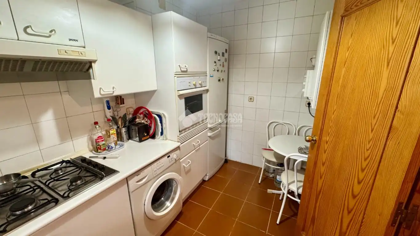 Cuina de Casa adosada en venda en Moralzarzal amb Calefacció, Terrassa i Piscina comunitària