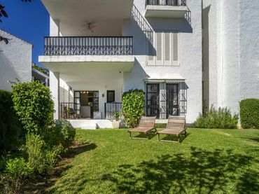 Erdgeschosswohnung mit Pool zum Verkauf in Nueva Andalucía