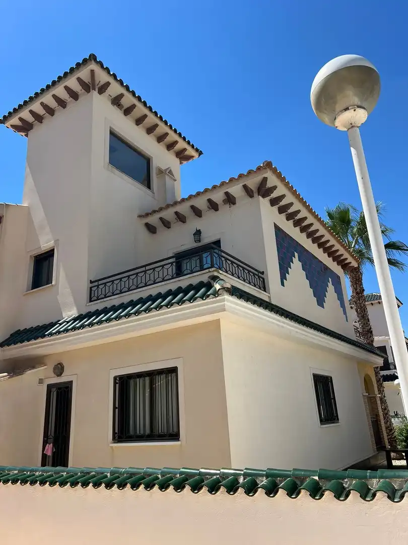 Casa o xalet en venda a Calle Badajos, Rojales