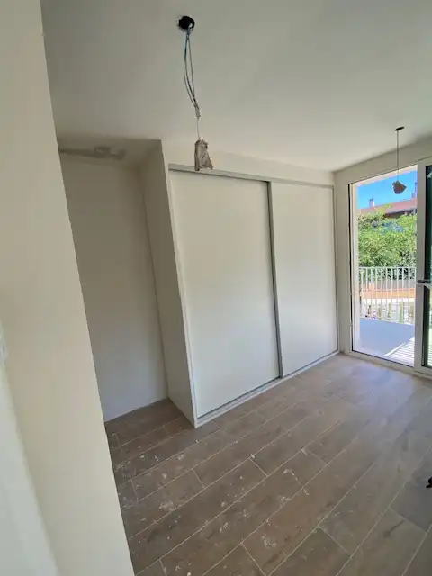 Piso de obra nueva con piscina en venta en Carrer d'Álvarez 25, imagen 2