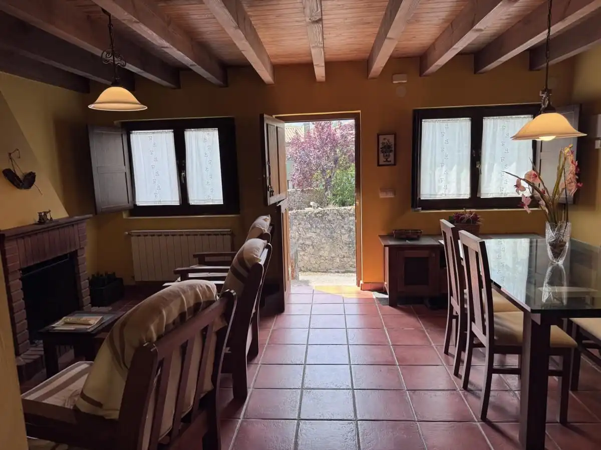 Comedor de Casa adosada en venta en Llanes con Calefacción, Jardín privado y Terraza