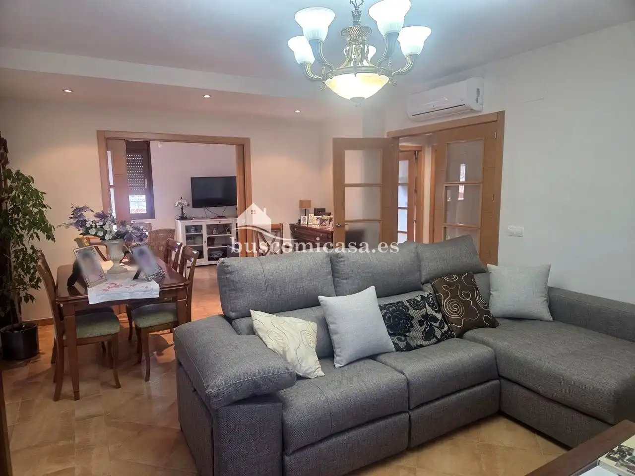 Sala d'estar de Casa o xalet en venda en La Guardia de Jaén amb Aire condicionat, Calefacció i Terrassa