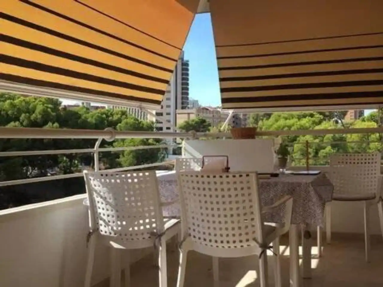 Piso con ascensor en venta en Playa de Poniente