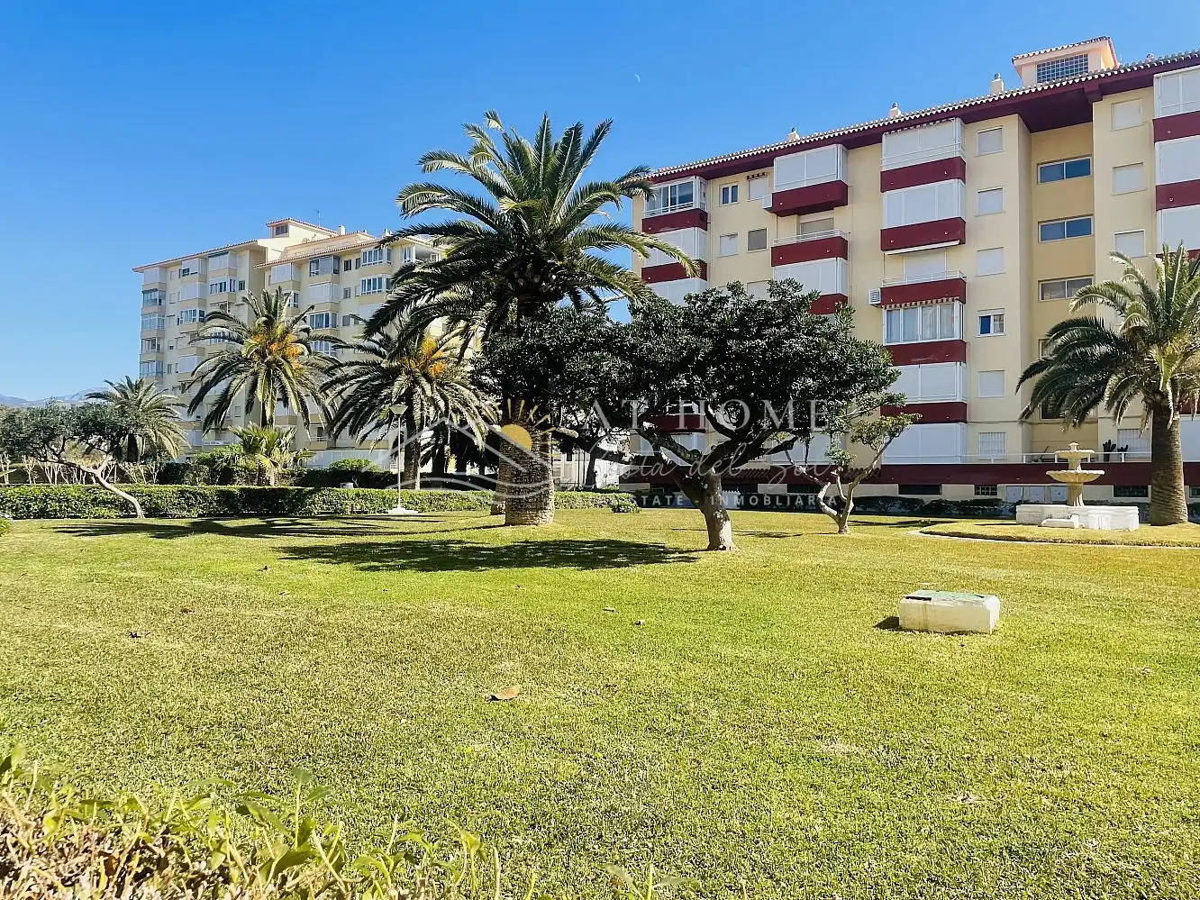 Vista exterior de Apartament en venda en Torrox amb Terrassa i Forn