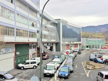 Locale commerciale in affitto a Bilbao-Galdakao Errepidea