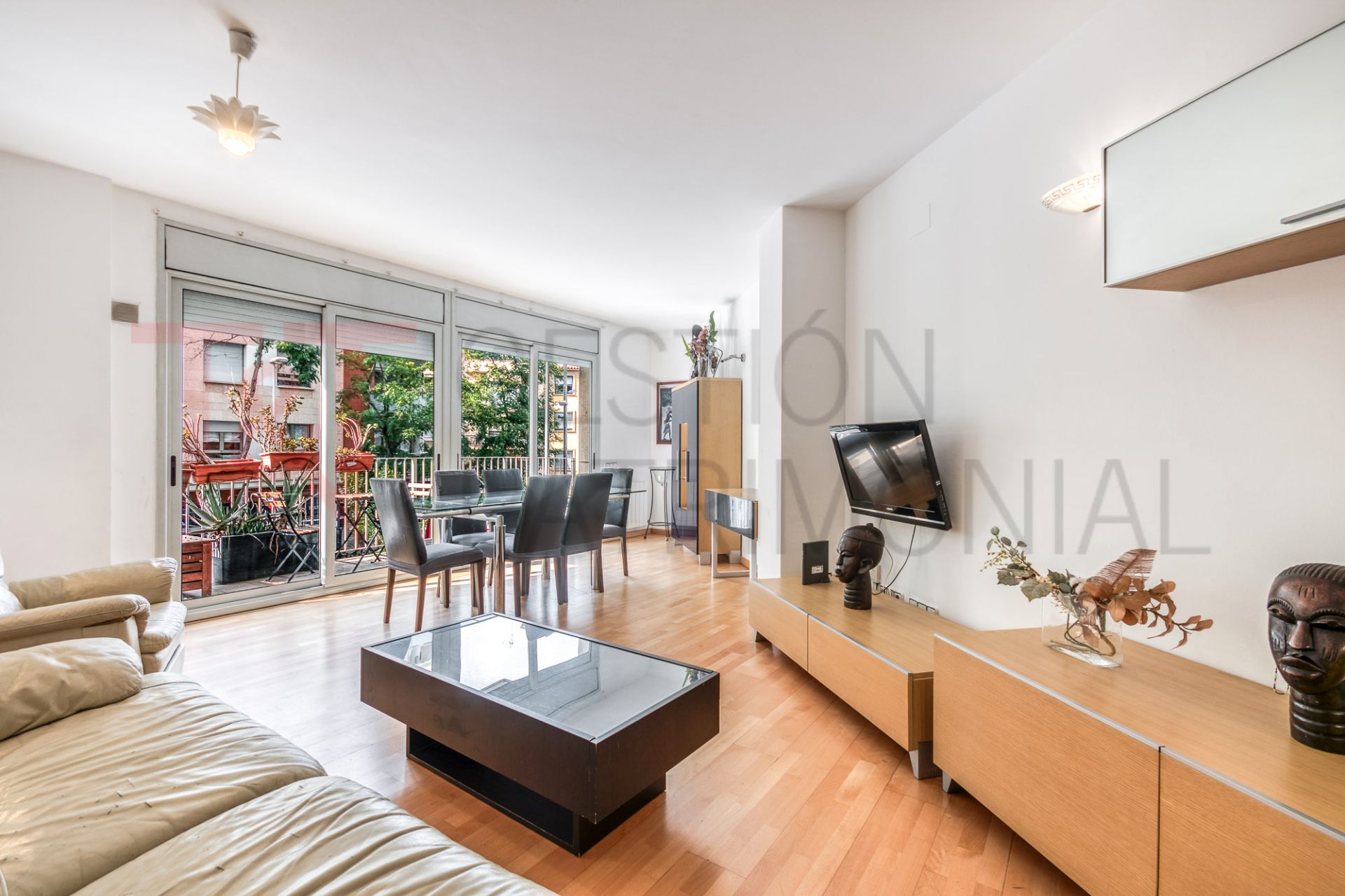 Living room of Flat for sale in  Barcelona Capital  with Air Conditioner, Heating and Parquet flooring