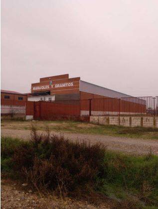 Local comercial en Venta en Burujón