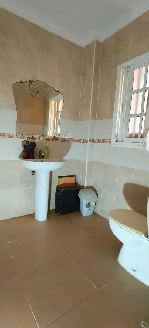 Bany de Casa o xalet en venda en Bollullos Par del Condado amb Traster i Balcó