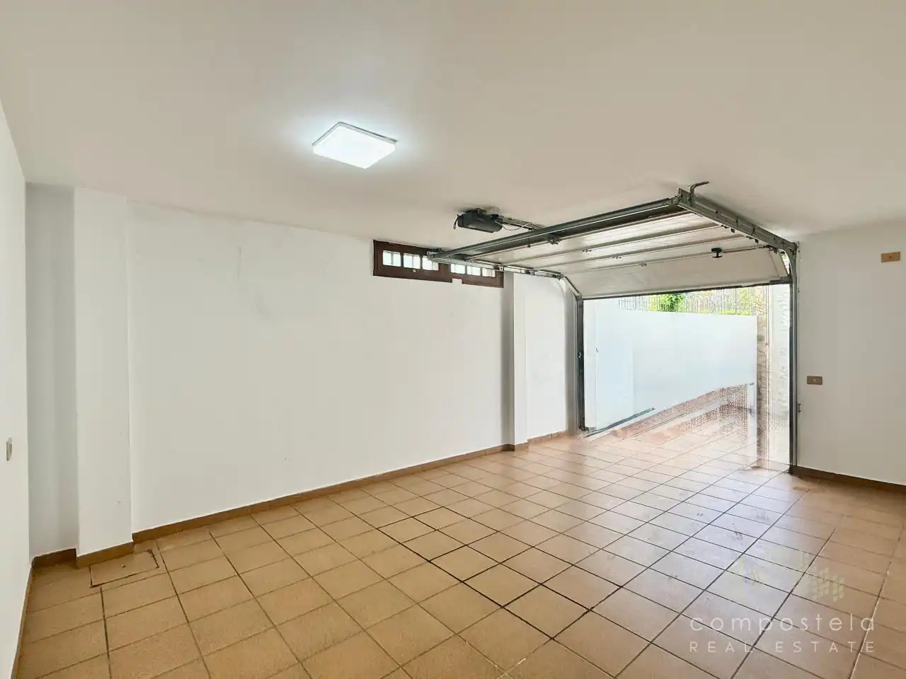 Chalet con jardín en venta en Urbanización Millalar, A Grela, imagen 32