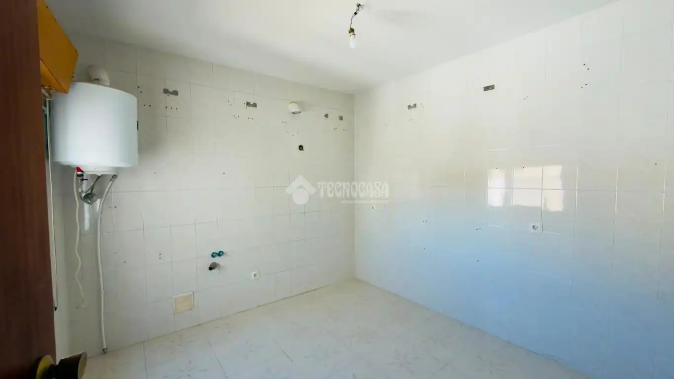 Casa adosada en venda en Villamuelas amb Calefacció