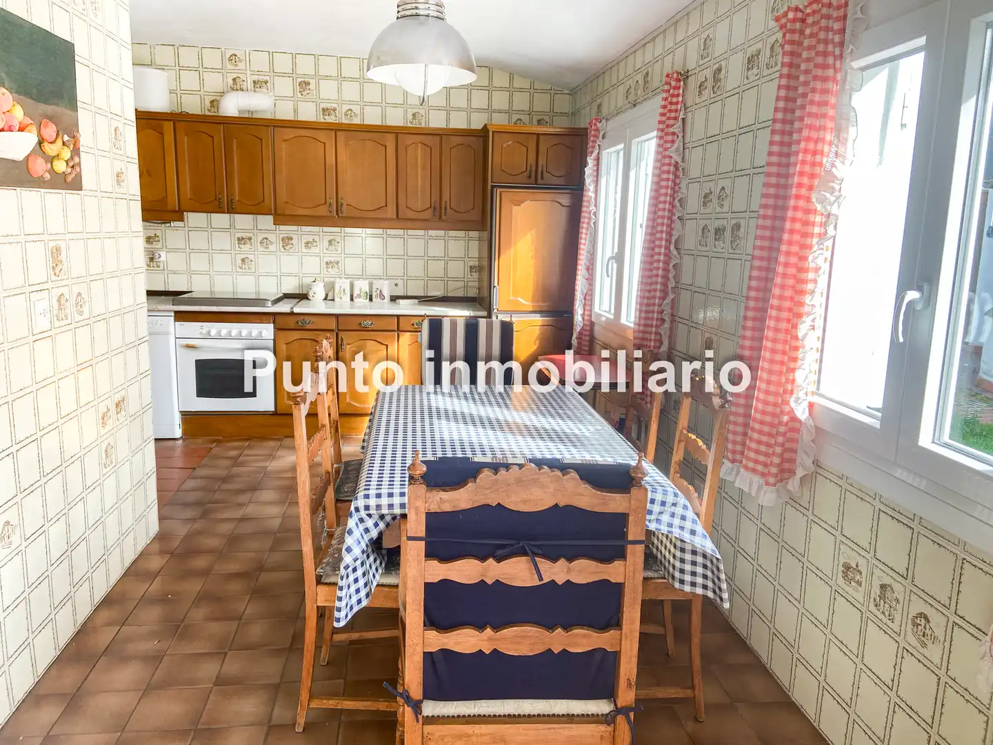 Cuina de Casa o xalet en venda en Valladolid amb Jardí privat i Terrassa