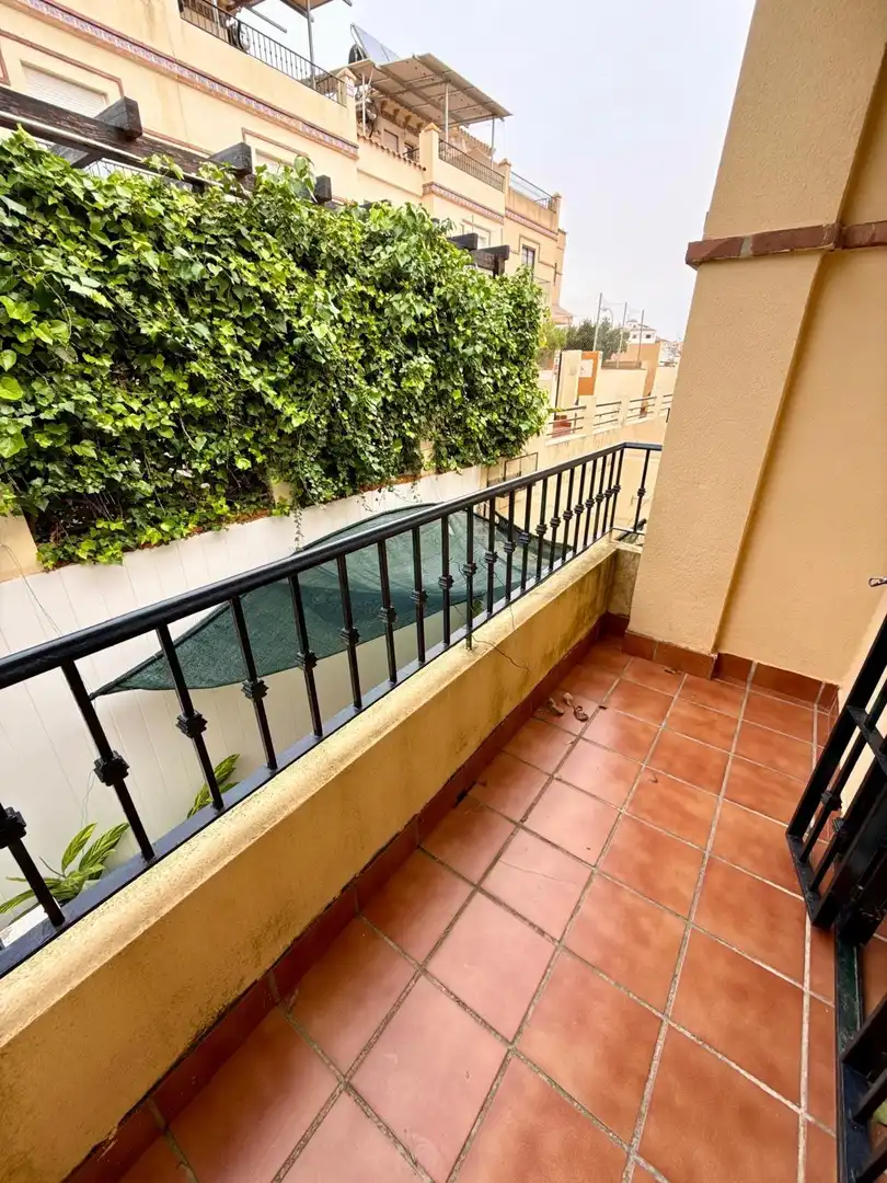 Terrasse von Einfamilien-Reihenhaus zum Verkauf in Vélez-Málaga mit Klimaanlage, Heizung und Terrasse