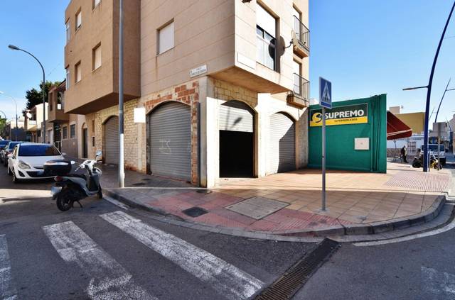 Local comercial en Alquiler en  NIJAR (ALQUIAN) en El Alquián