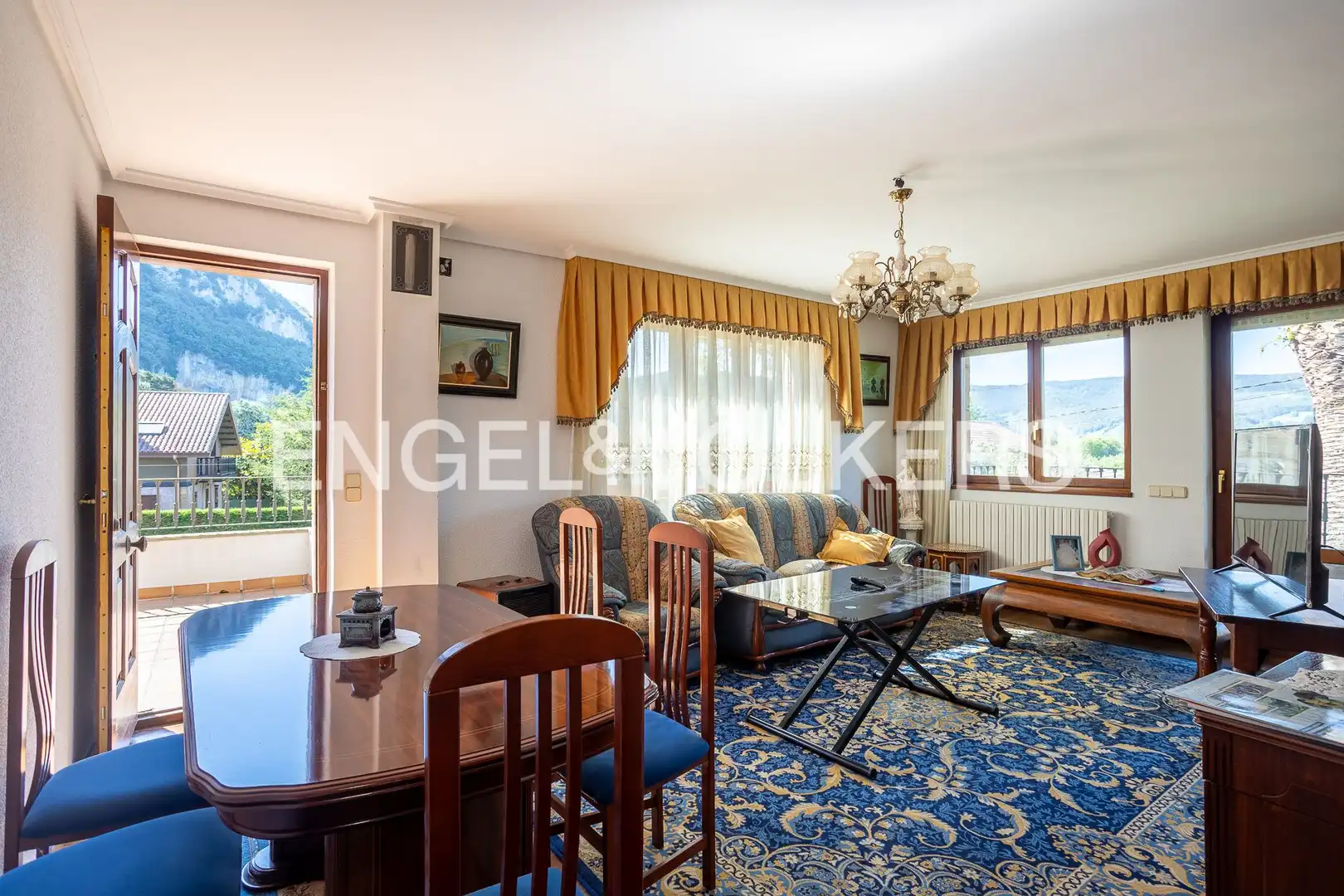 Sala de estar de Casa o chalet en venta en Liendo con Calefacción, Jardín privado y Terraza