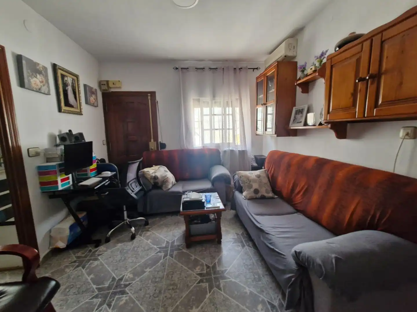 Sala de estar de Casa adosada en venta en La Línea de la Concepción