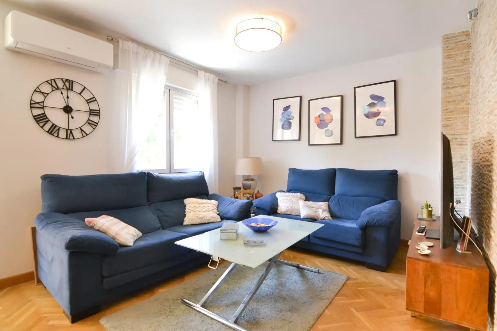 Living room of Duplexes for sale in Villanueva del Pardillo  with Air Conditioner, Heating and Parquet flooring