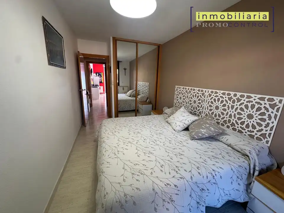 Dormitori de Casa adosada en venda en Zuera amb Calefacció, Jardí privat i Terrassa