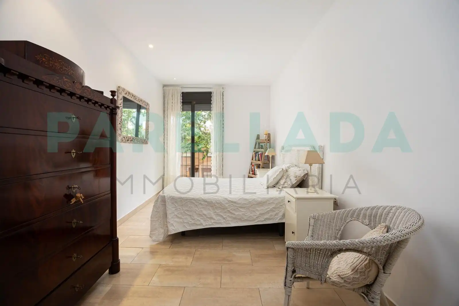 Habitación de Casa o chalet en venta en Tiana con Aire acondicionado, Jardín privado y Terraza