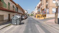 Vista exterior de Casa adosada en venda en La Zubia amb Terrassa i Balcó