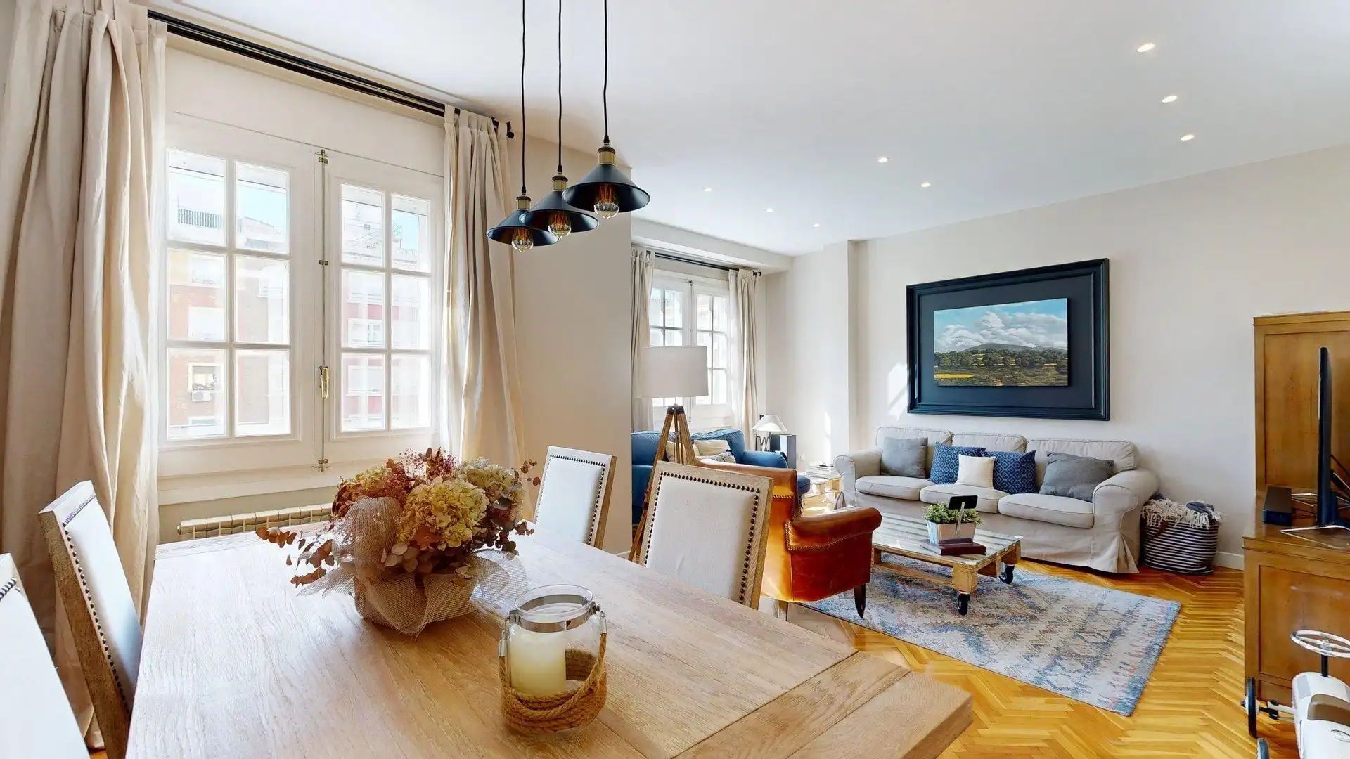 Living room of Flat for sale in Zaragoza  with Air Conditioner, Heating and Parquet flooring