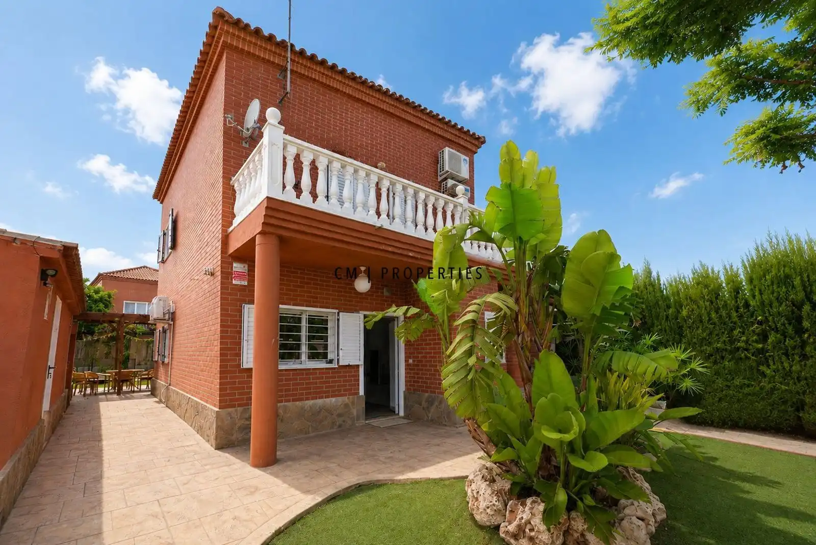 Exterior view of Houses for sale in Moncada  with Air Conditioner, Heating and Terrace