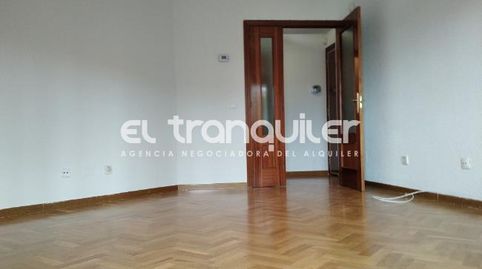 Foto 4 von Wohnung zur Miete in Calle Los Pinos, Prado Santo Domingo - Ensanche, Alcorcón