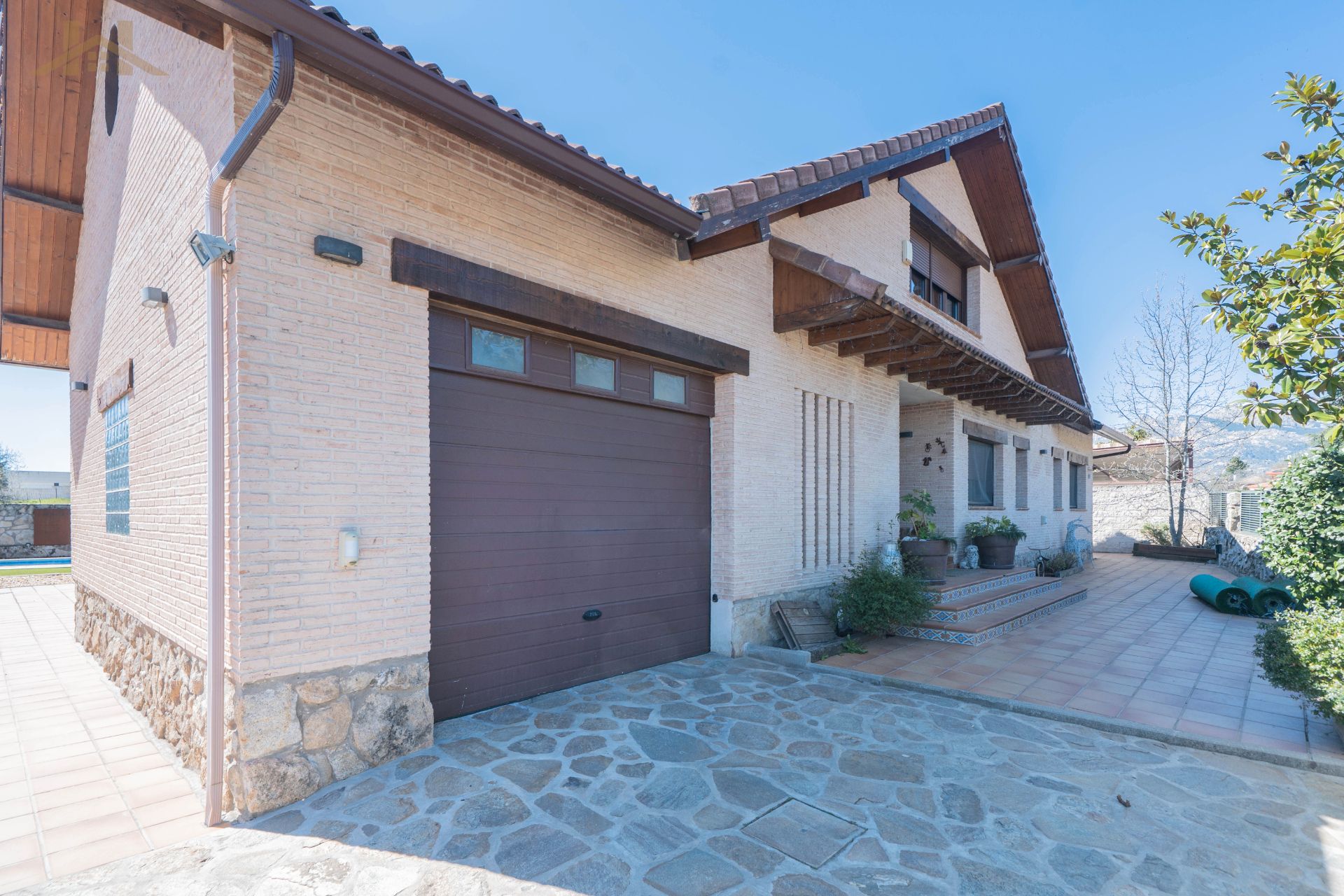 Vista exterior de Casa o xalet en venda en Soto del Real amb Calefacció, Jardí privat i Traster