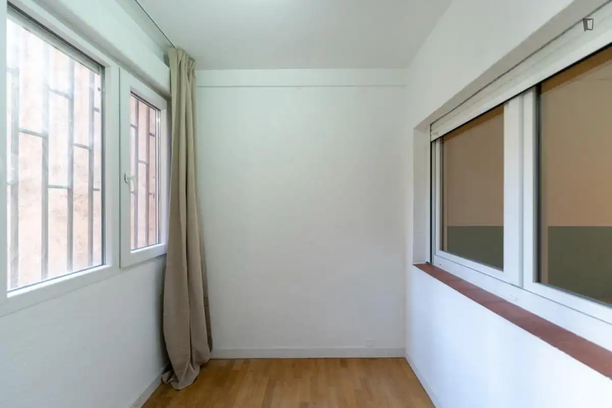 Bedroom of Apartments for share in Madrid  with Furnished, Oven and Washing machine