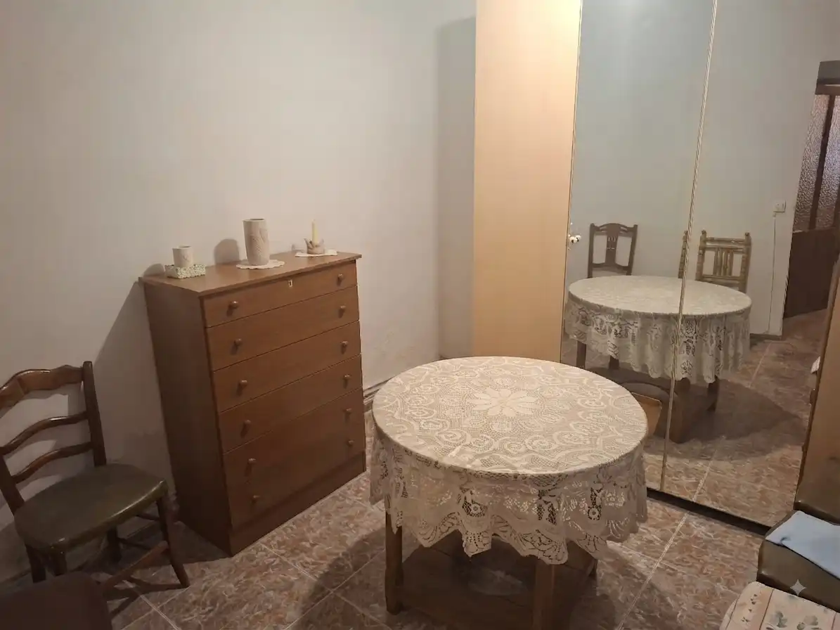Habitación de Casa adosada en venta en Carrión de Calatrava con Calefacción, Terraza y Trastero