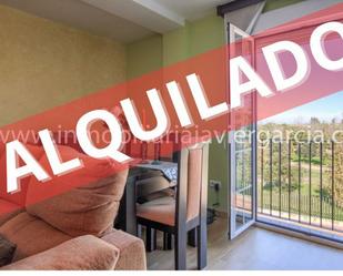 Dormitori de Apartament de lloguer en Villafranca de los Barros amb Aire condicionat, Terrassa i Balcó