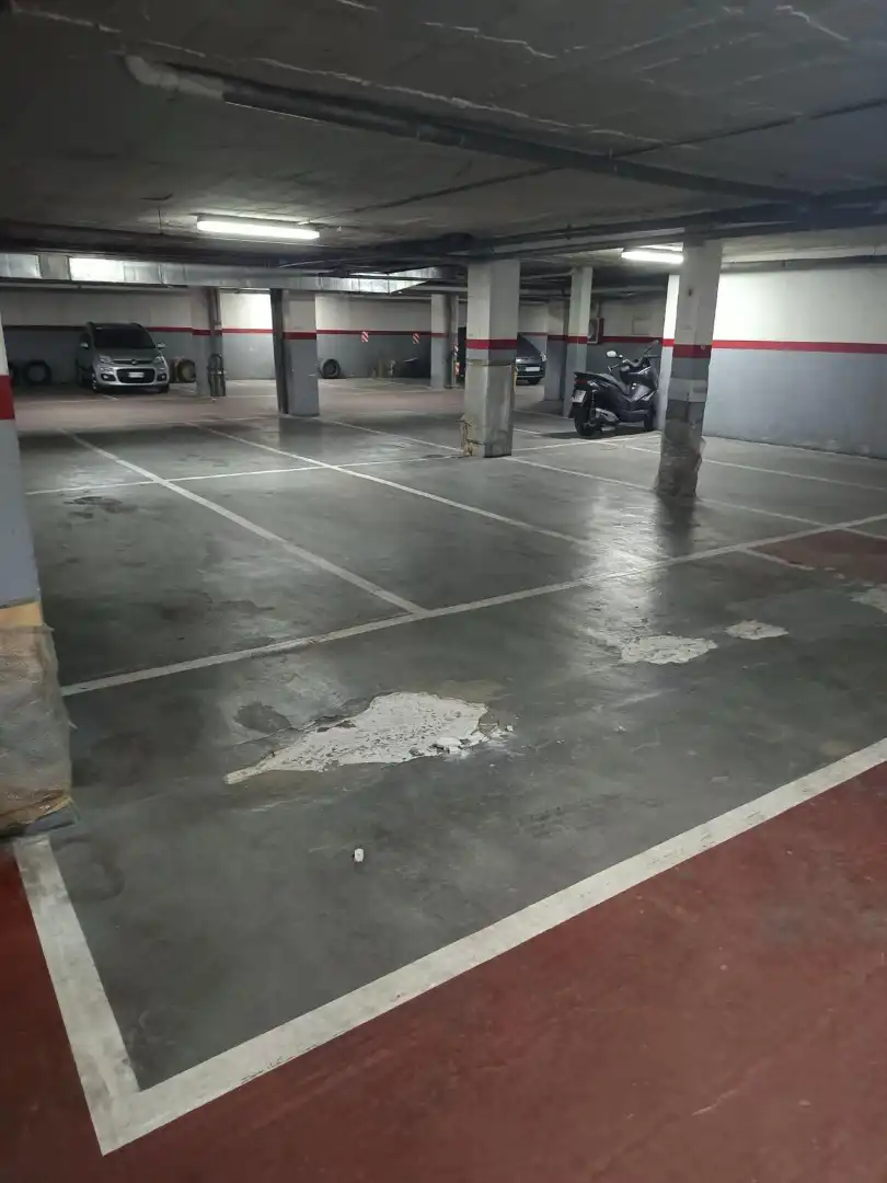 Parking of Garage for rent in  Madrid Capital  with Alarm
