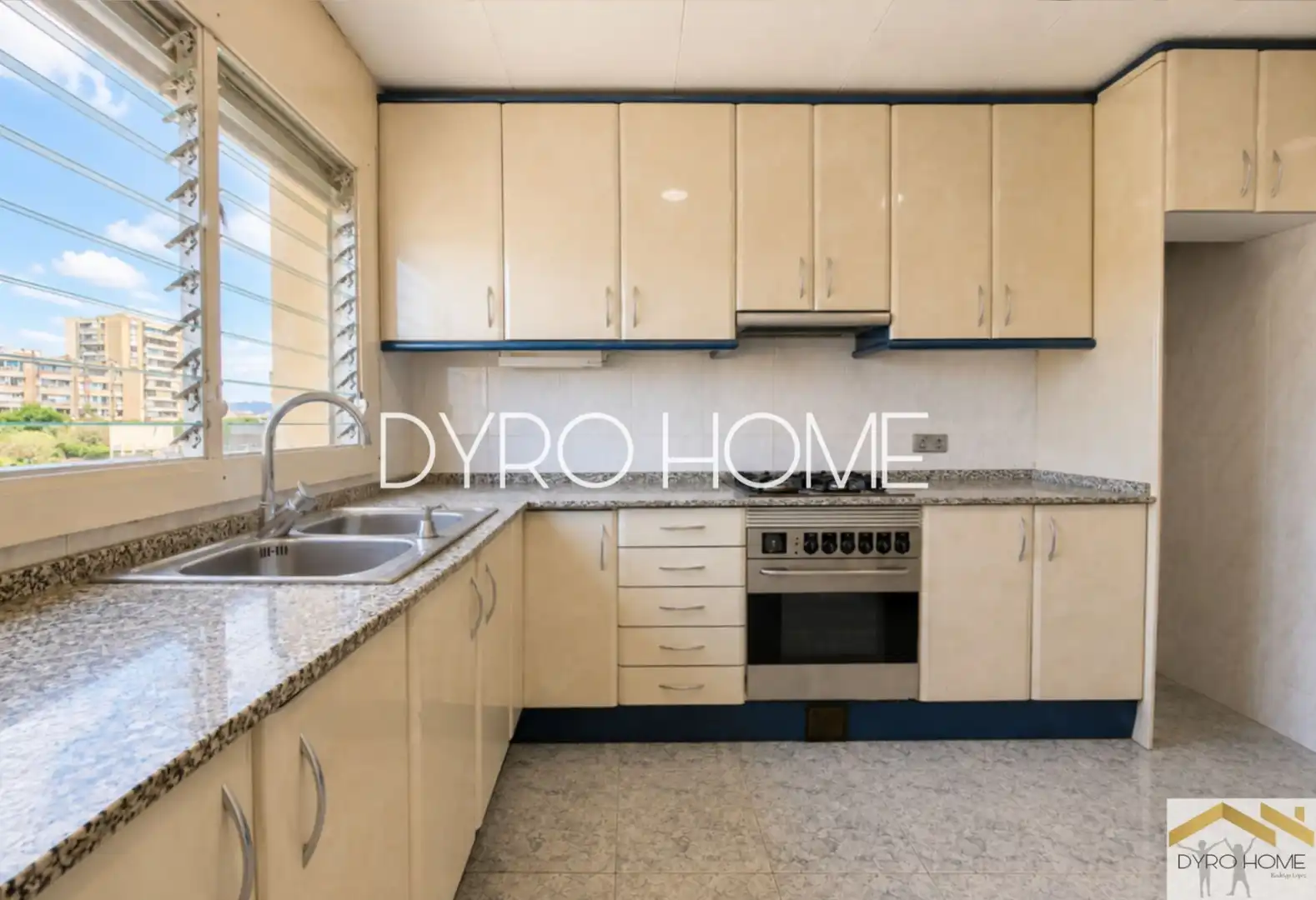 Kitchen of Flat for sale in Viladecans  with Heating, Terrace and Storage room