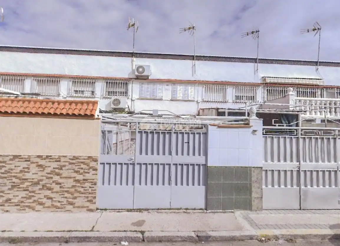 Vista exterior de Casa adosada en venta en Madrid con Aire acondicionado y Amueblado