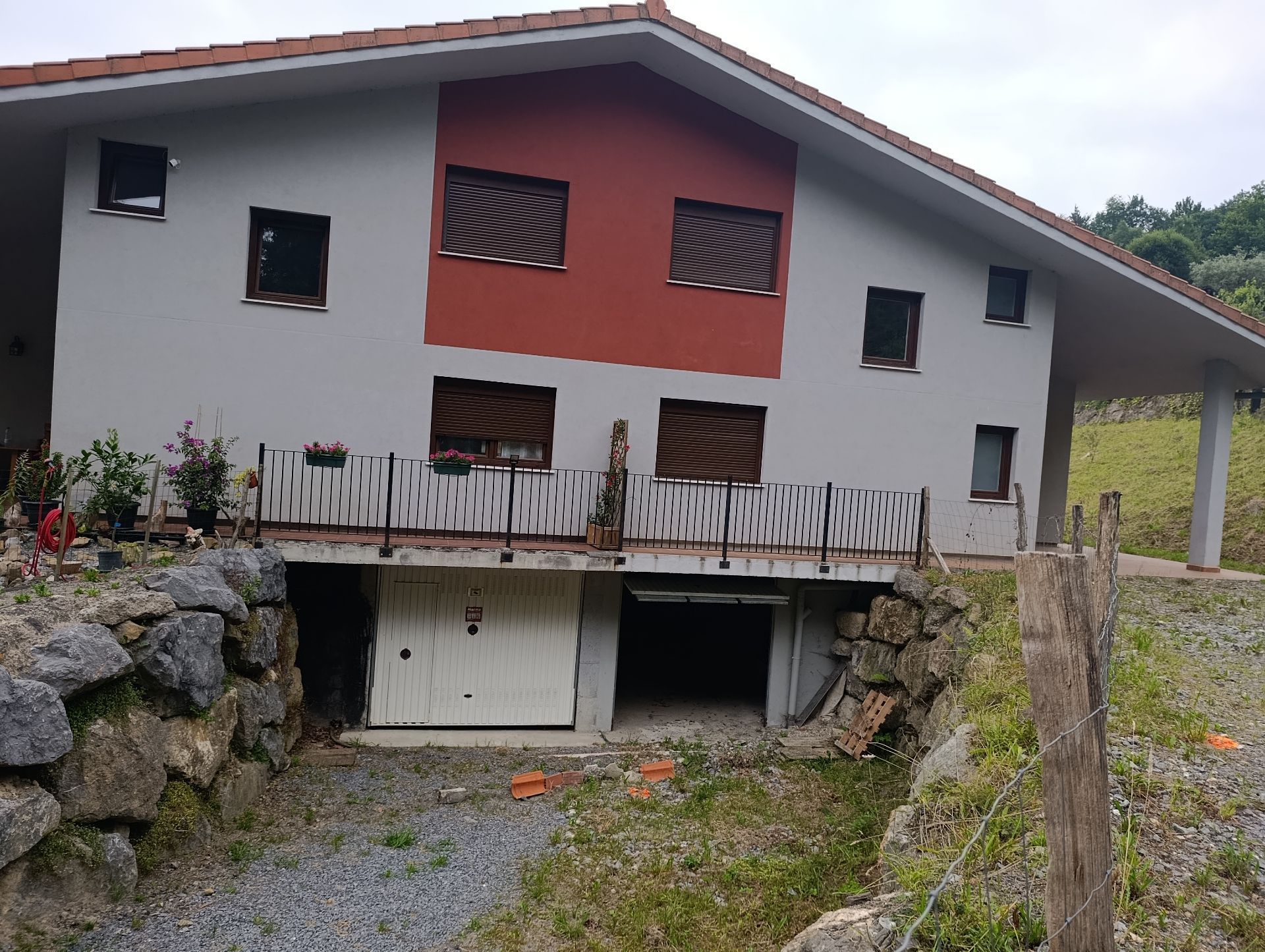 Vista exterior de Casa o xalet en venda en Dima  amb Calefacció, Jardí privat i Terrassa