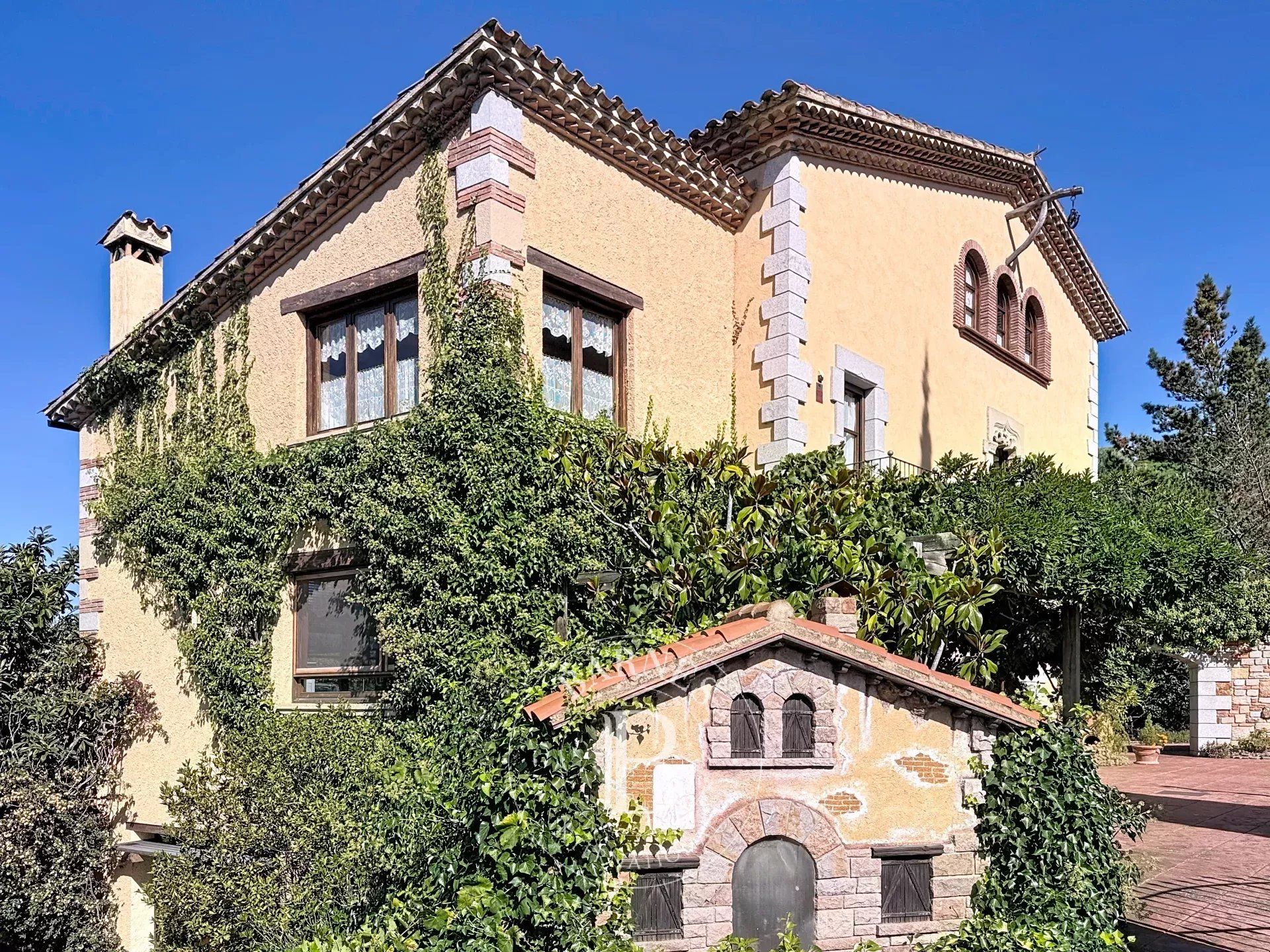 Vista exterior de Casa o xalet en venda en Dosrius amb Aire condicionat, Calefacció i Terrassa