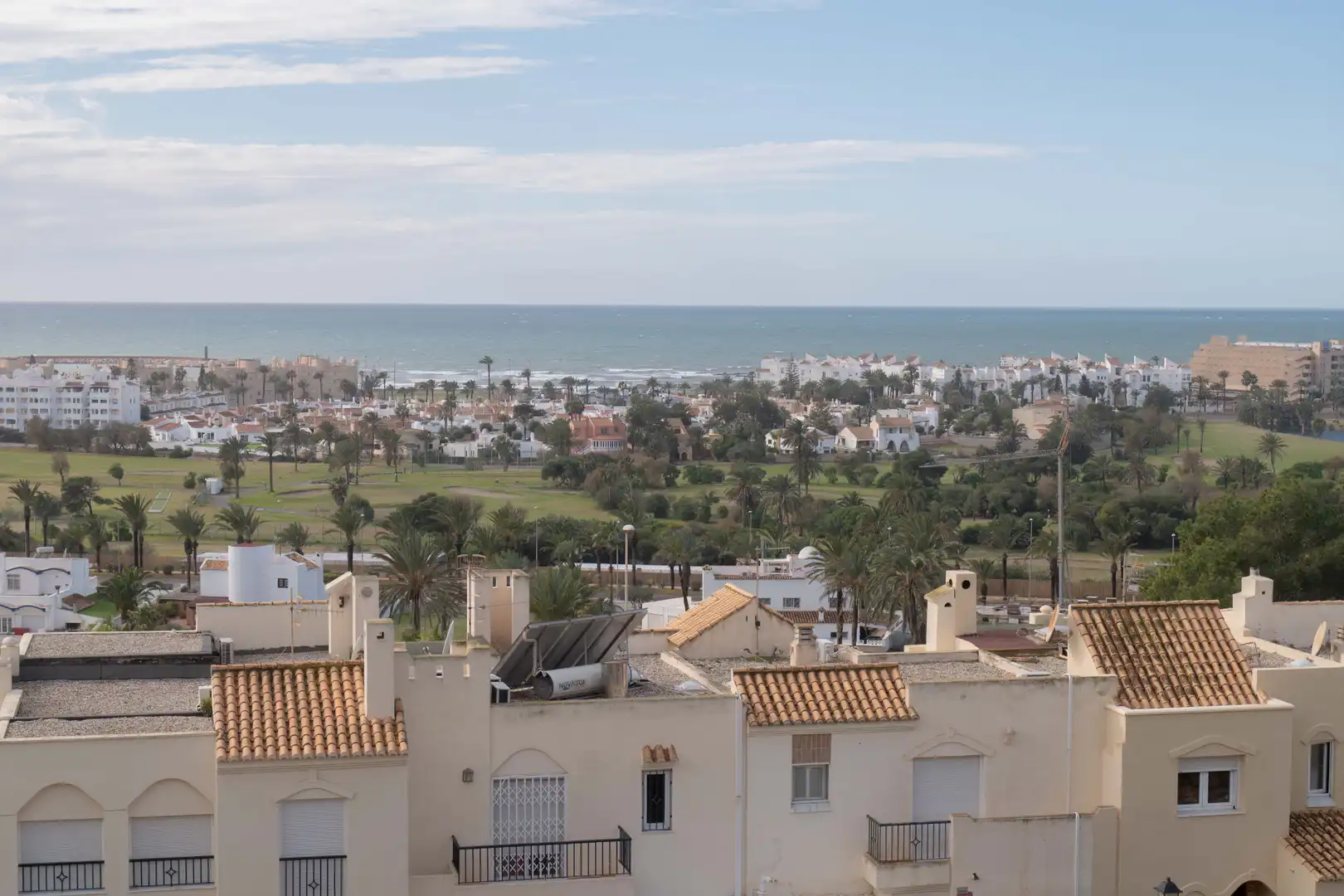 Vista exterior de Piso en venta en El Ejido con Aire acondicionado, Terraza y Trastero