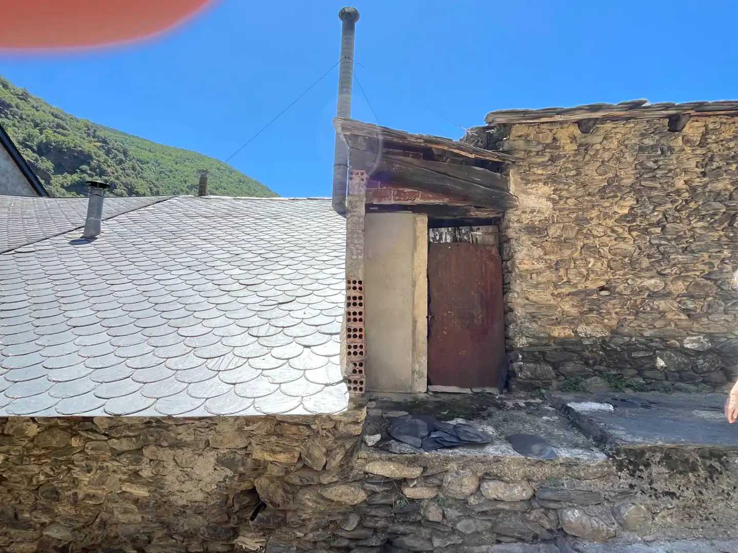 Vista exterior de Local en venta en Rialp