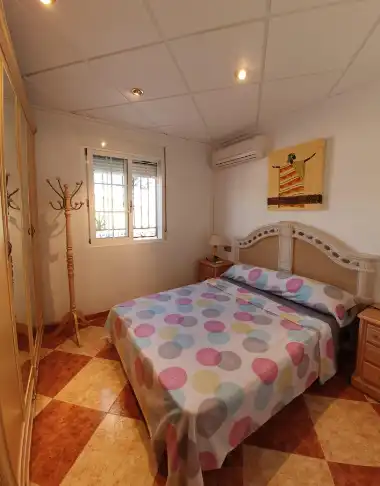 Habitación de Casa o chalet en venta en Torrevieja con Aire acondicionado, Calefacción y Jardín privado