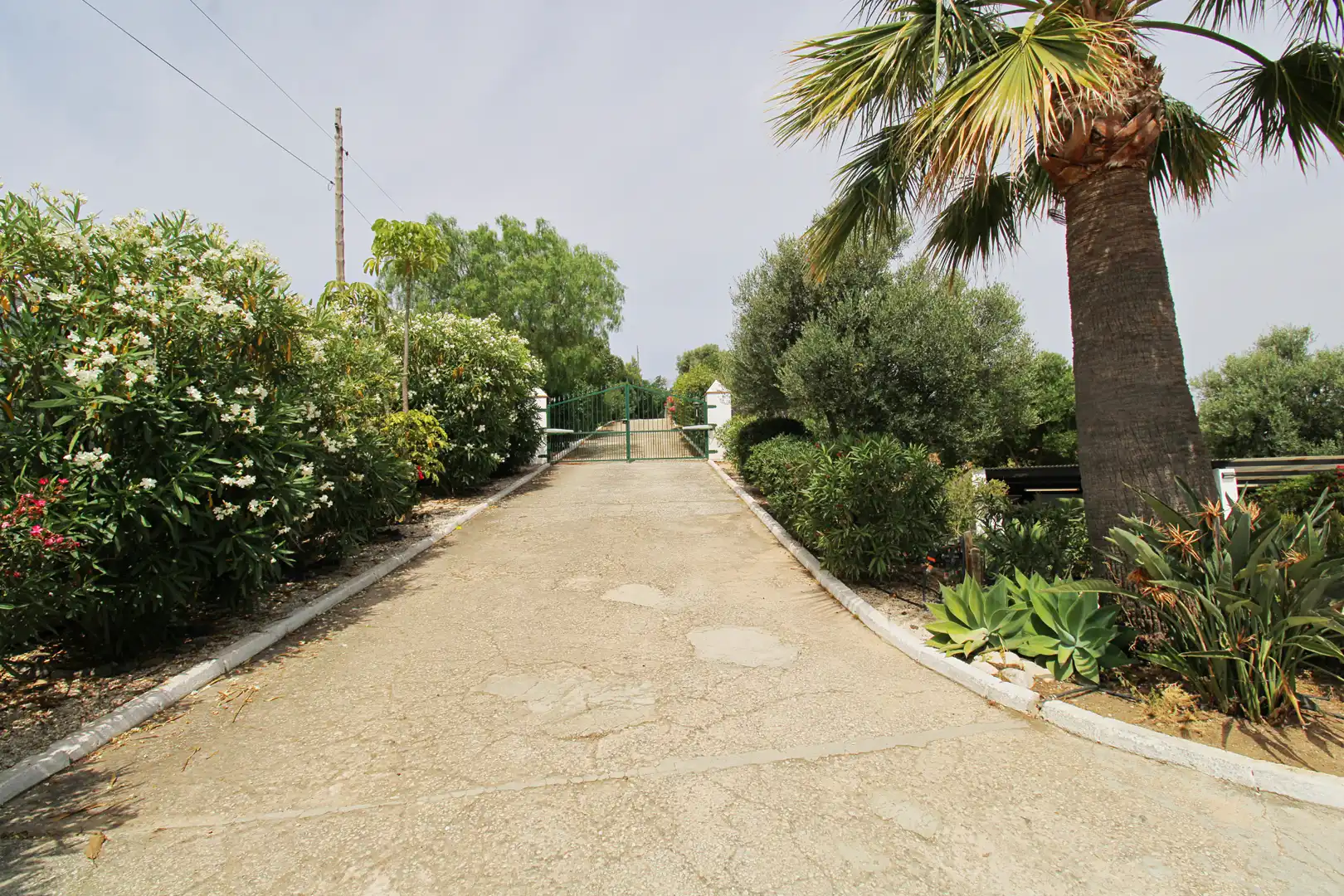 Vista exterior de Finca rústica en venta en Mijas con Aire acondicionado, Calefacción y Jardín privado