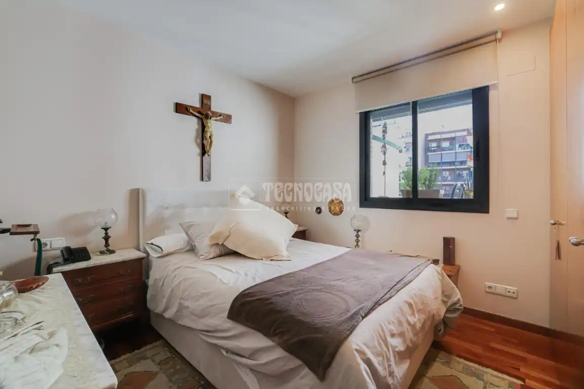 Habitación de Piso en venta en Barcelona con Balcón