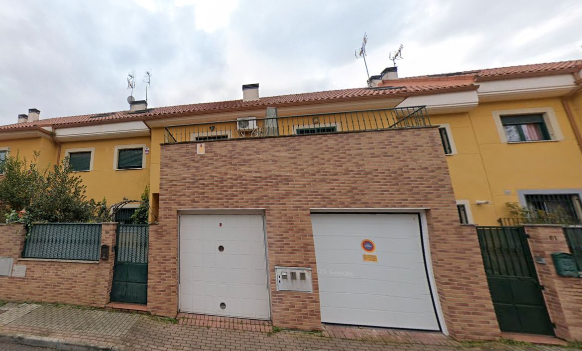 Exterior view of Single-family semi-detached for sale in Ciempozuelos  with Private garden