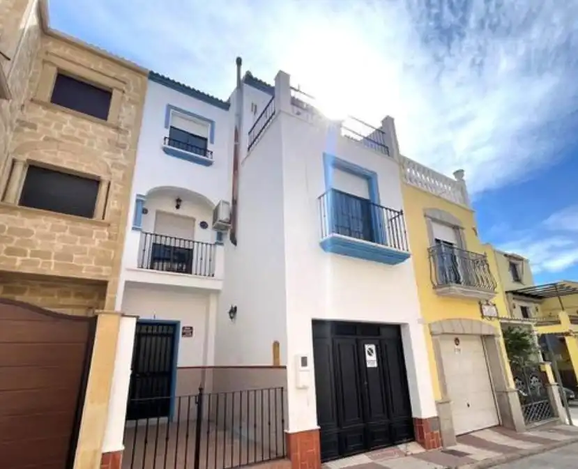 Casa en venda a Calle Salvador Ortiz Barragán, imagen 2