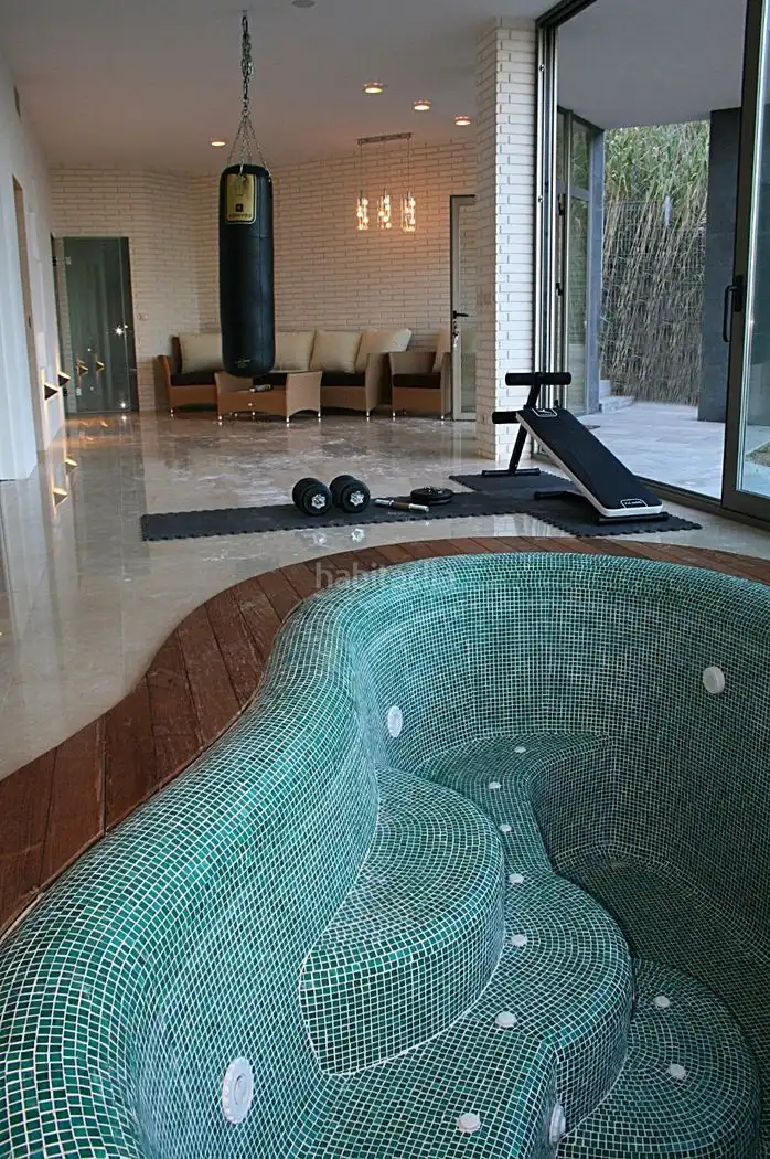 Casa con piscina en venta en Carrer Almadrava 11, imagen 4