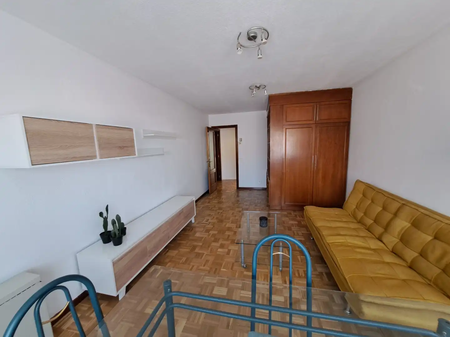 Sala de estar de Piso de alquiler en León Capital  con Parquet, Amueblado y Horno