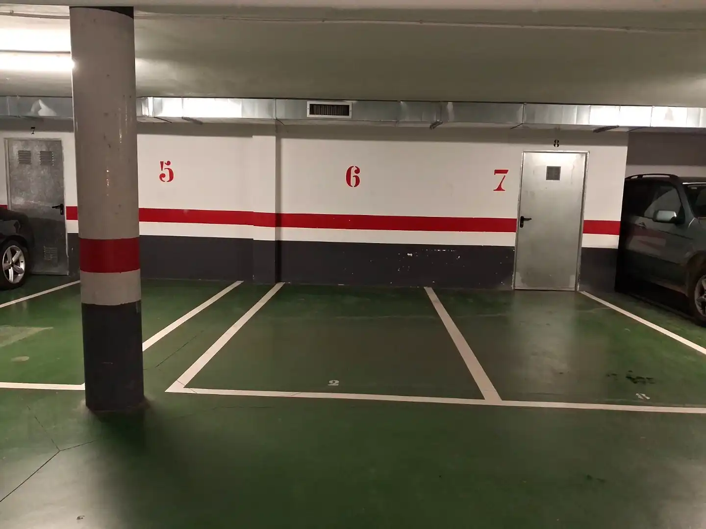 Parking of Flat for sale in Fuentes de Ebro  with Air Conditioner, Heating and Parquet flooring