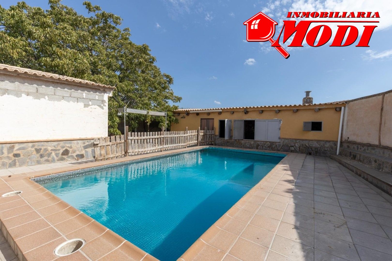 Piscina de Casa o xalet en venda en Alhendín