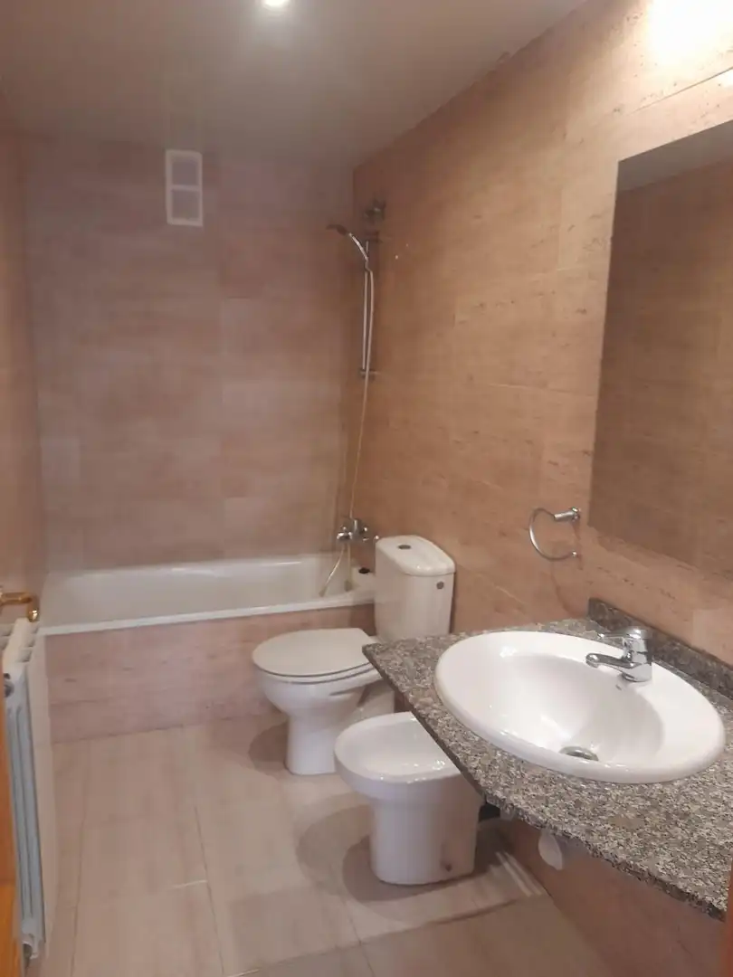 Bathroom of Flat for rent in Mataró  with Heating and Parquet flooring