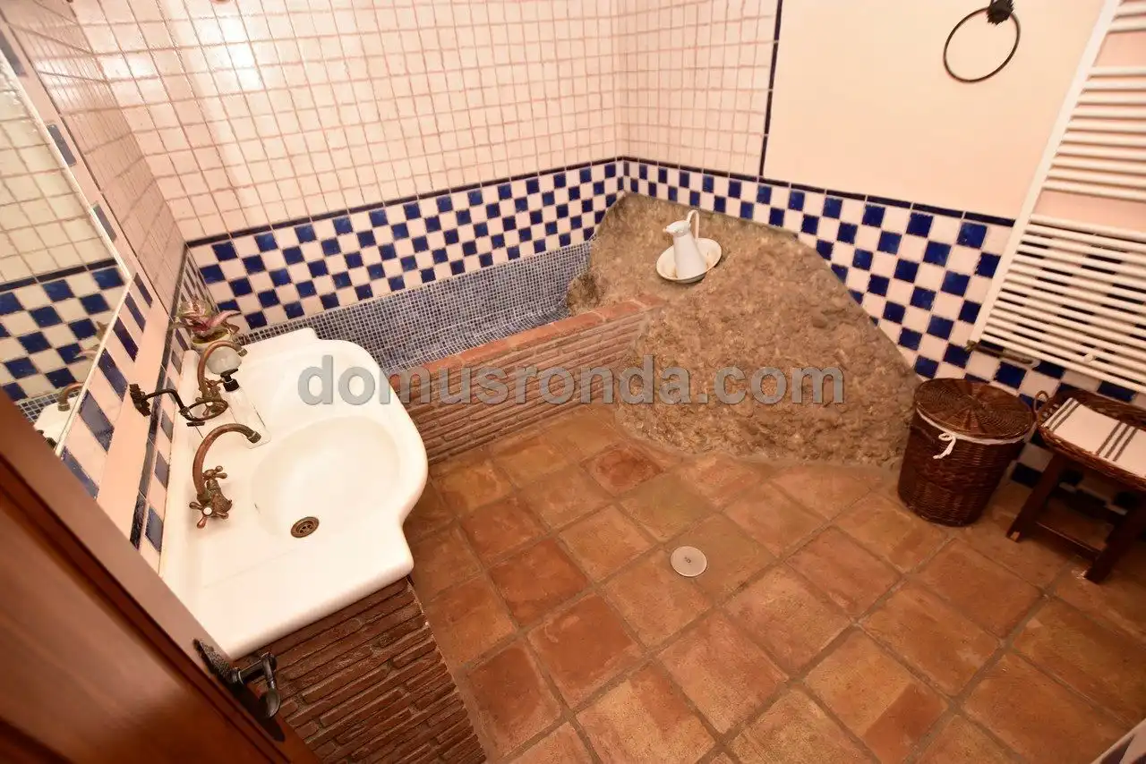 Bathroom of Houses for sale in Ronda  with Air Conditioner, Heating and Terrace